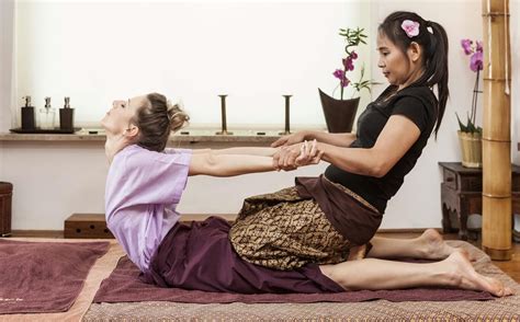 Massage sensuel complet du corps Escorte Kelowna